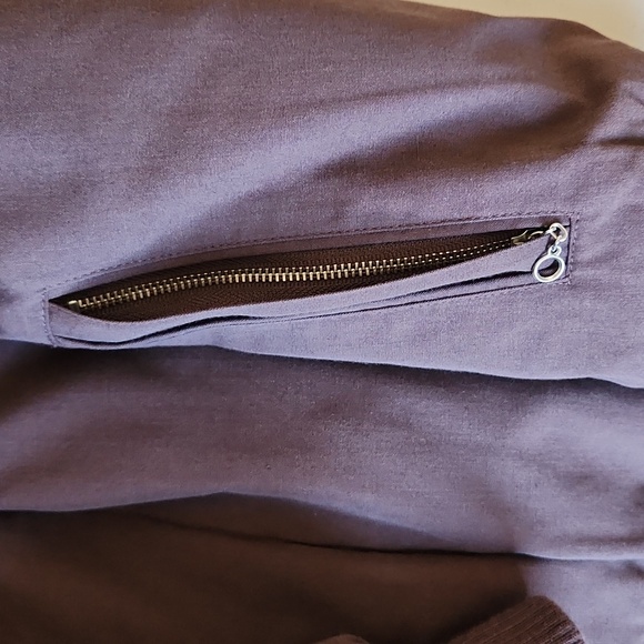 Authentic Derby - Picture 7 of 8